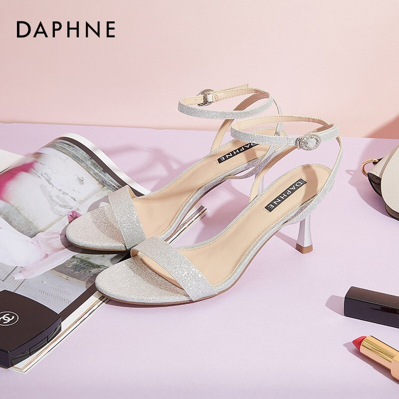 Daphne/达芙妮2020年夏丝光布PU内里工字型凉鞋细跟吸睛钻饰一字带凉鞋女 银色180 38,降价幅度20.9%