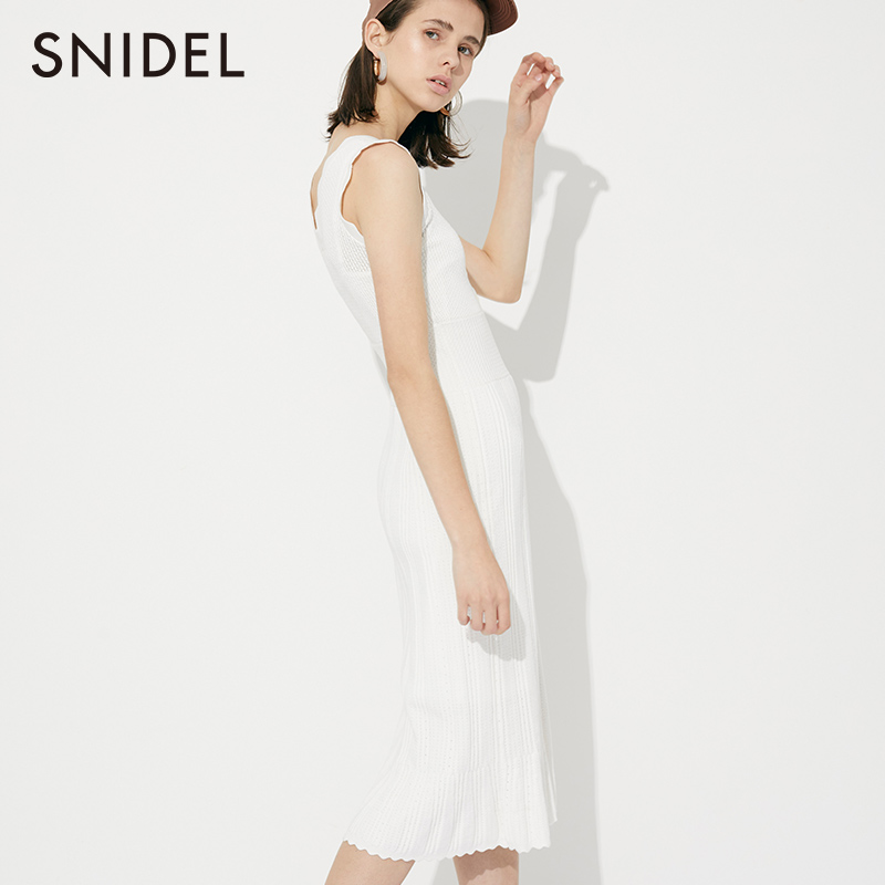 SNIDEL2019春夏新品甜美波浪边V领针织钩花背带连衣裙SWNO192043