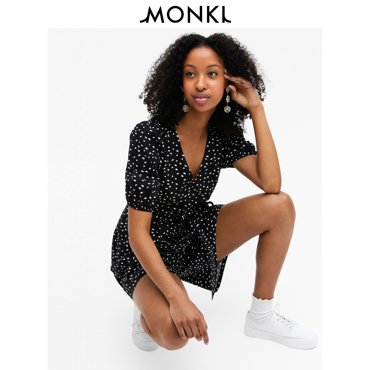 MONKI2020春夏新款 简约系带黑色高腰泡泡短袖连体短裤女 0897849
