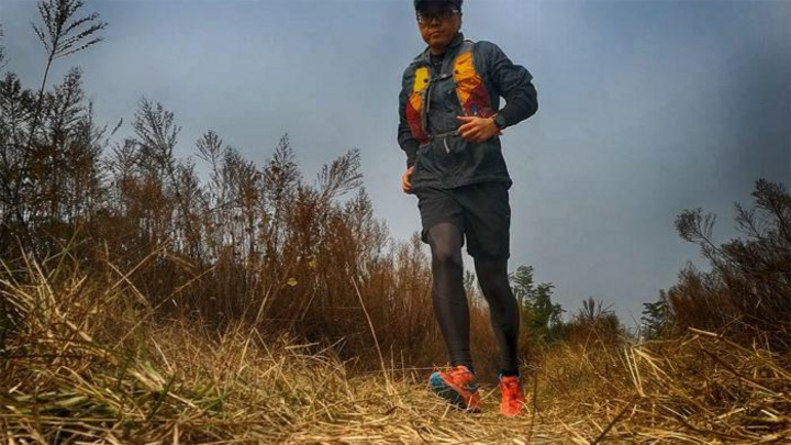 长续航专业户外表coros Apex 人工智能让运动记录更精准 很赞