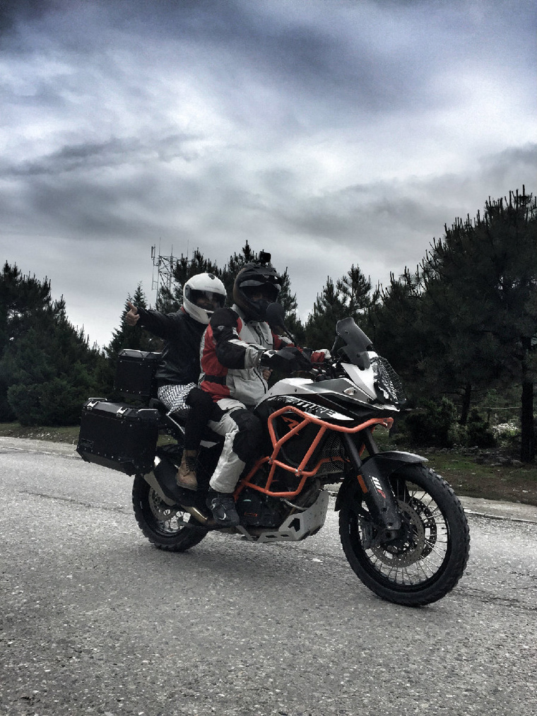 一个好姑娘一匹小野马一路向西行单车闯新藏