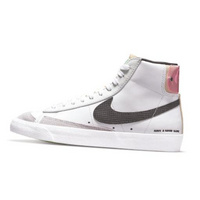  Nike Blazer 经典复古 板鞋